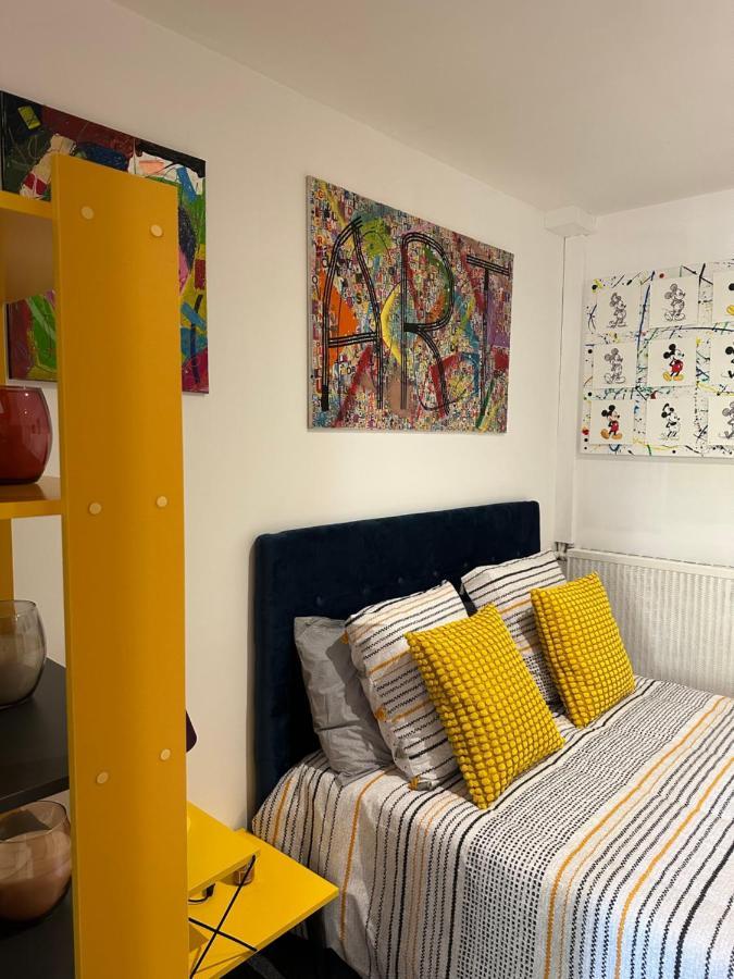 Pop Appart Appartement Artiste Configure En Galerie Dart A 200 M Du Centre Ville Avec Parking Prive Et Securise Gratuit Dans Copropriete Aviñón Exterior foto