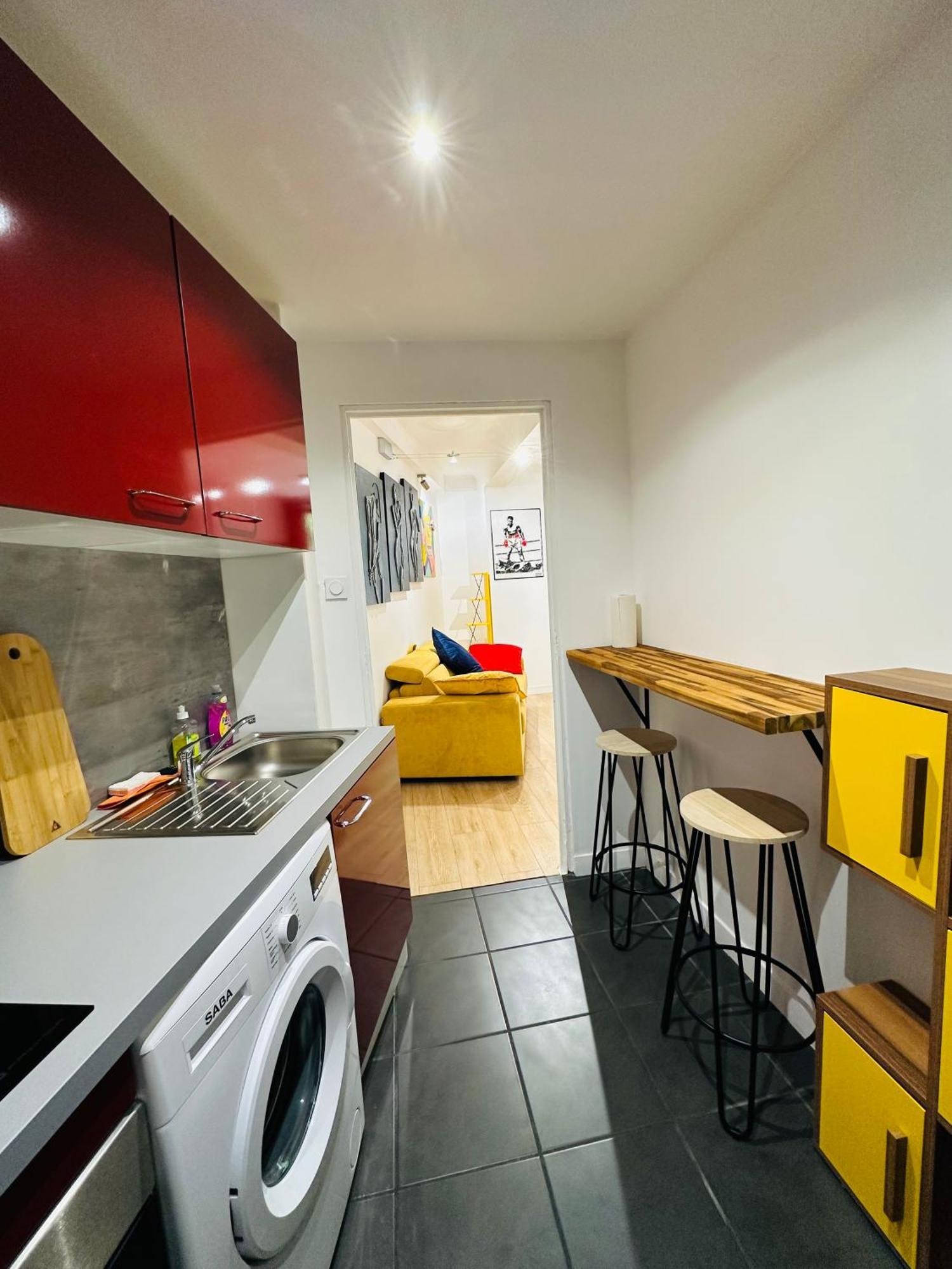Pop Appart Appartement Artiste Configure En Galerie Dart A 200 M Du Centre Ville Avec Parking Prive Et Securise Gratuit Dans Copropriete Aviñón Exterior foto