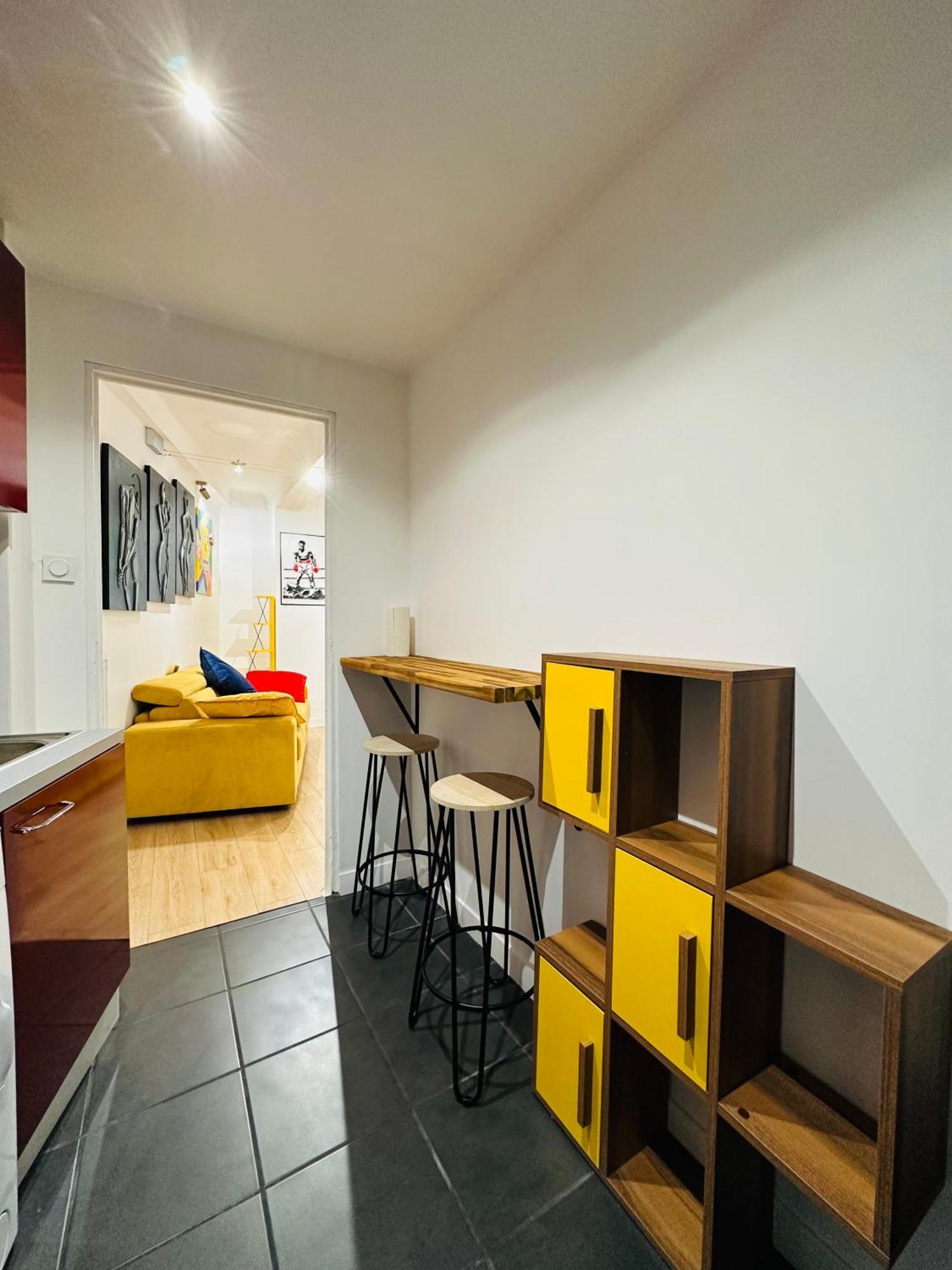 Pop Appart Appartement Artiste Configure En Galerie Dart A 200 M Du Centre Ville Avec Parking Prive Et Securise Gratuit Dans Copropriete Aviñón Exterior foto