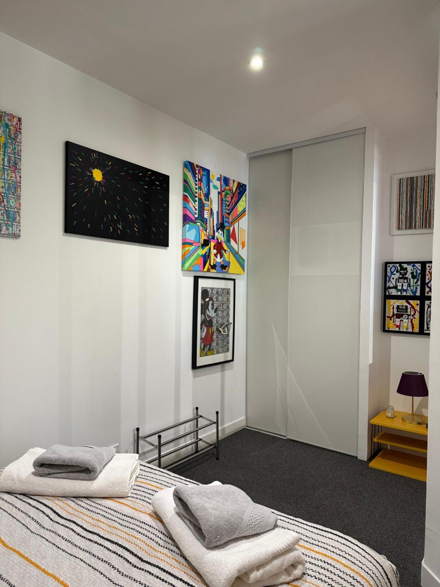 Pop Appart Appartement Artiste Configure En Galerie Dart A 200 M Du Centre Ville Avec Parking Prive Et Securise Gratuit Dans Copropriete Aviñón Exterior foto